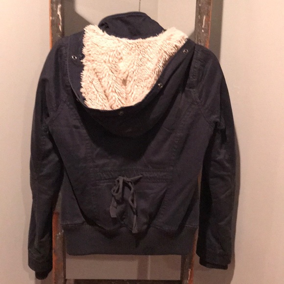 Hollister winter jacket - Picture 4 of 5